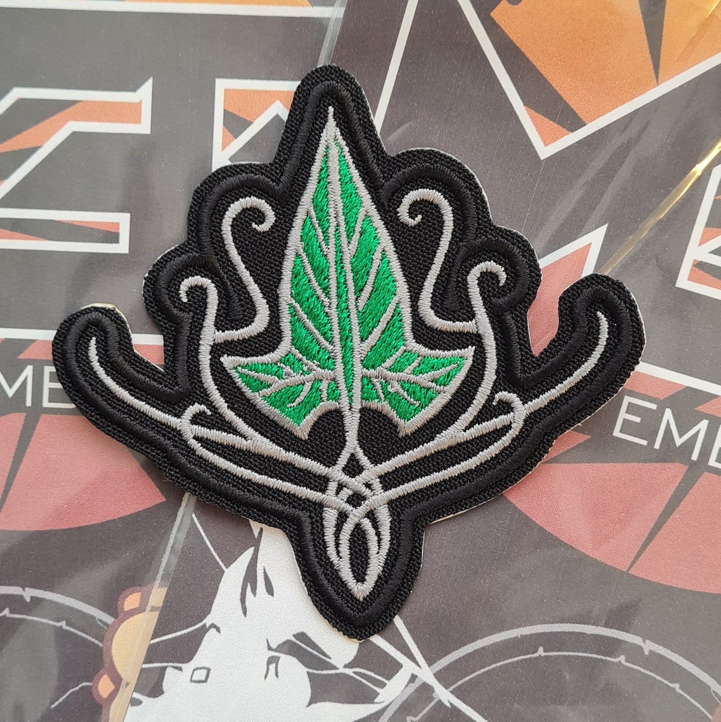 Leaf of Lórien Embroidery Patch – Iron-On Heat Seal | Lord of the Rings Elven Crest with Detailed Stitching